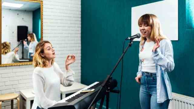 Virtual Singing Lessons